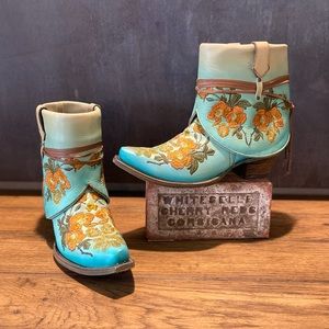 Women’s size 7 Corral Boots